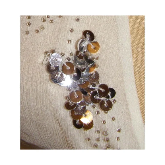 New LULUMARI Silk Ivory Flowy Sequin Top M/L 8-10 - Picture 4 of 7